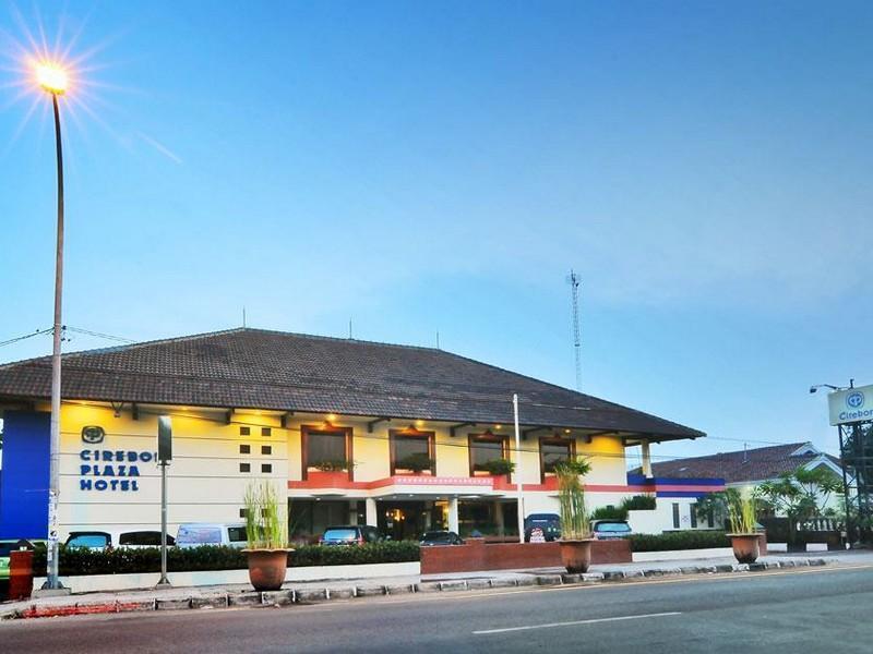 Hotel Cirebon Plaza Exterior photo